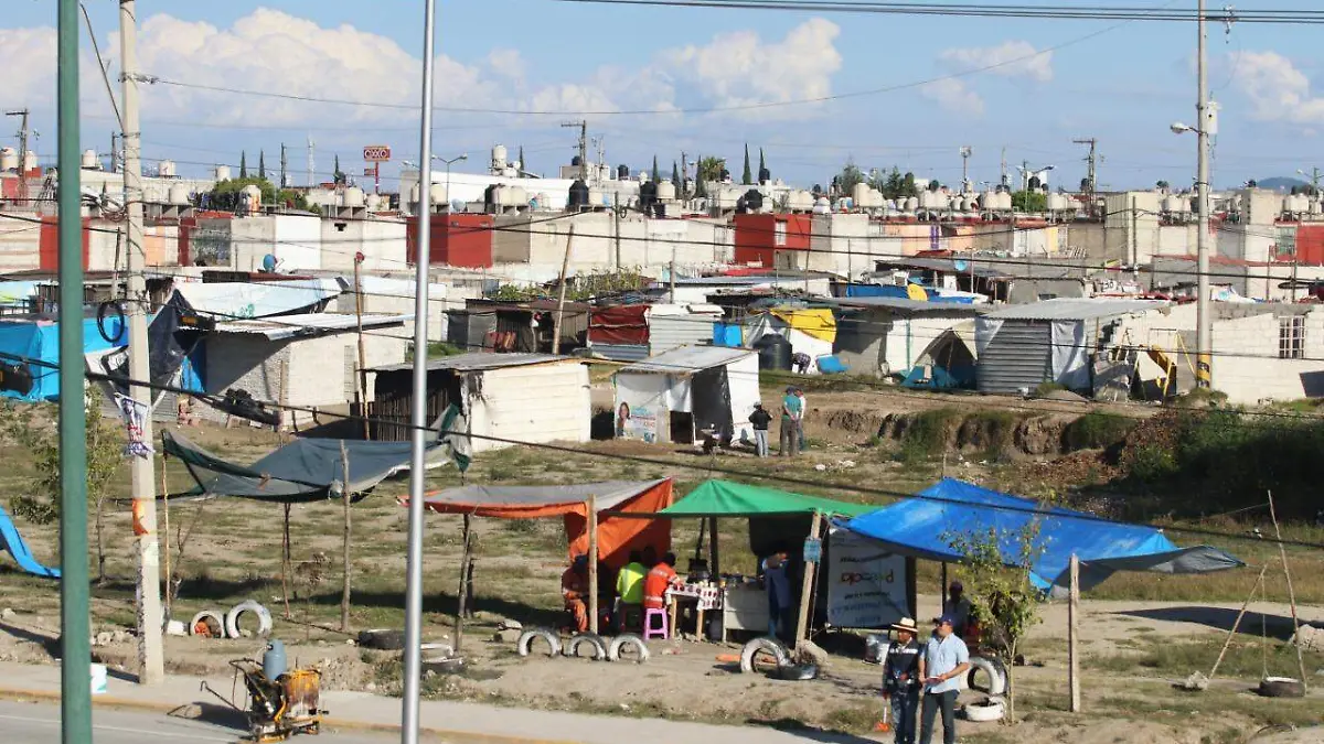 Colonia 20 de noviembre, cinco años de irregularidad